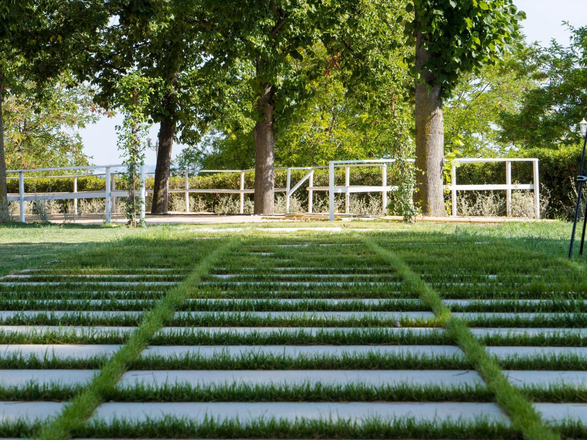 Отель Giardino Dei Principi D'Abruzzo Читта Сань Анджело Экстерьер фото