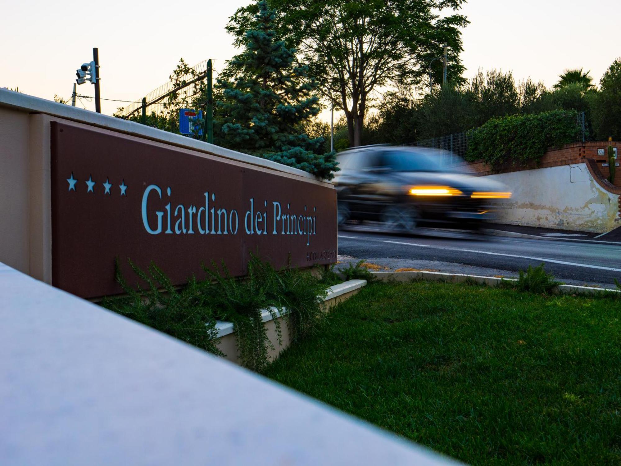 Отель Giardino Dei Principi D'Abruzzo Читта Сань Анджело Экстерьер фото