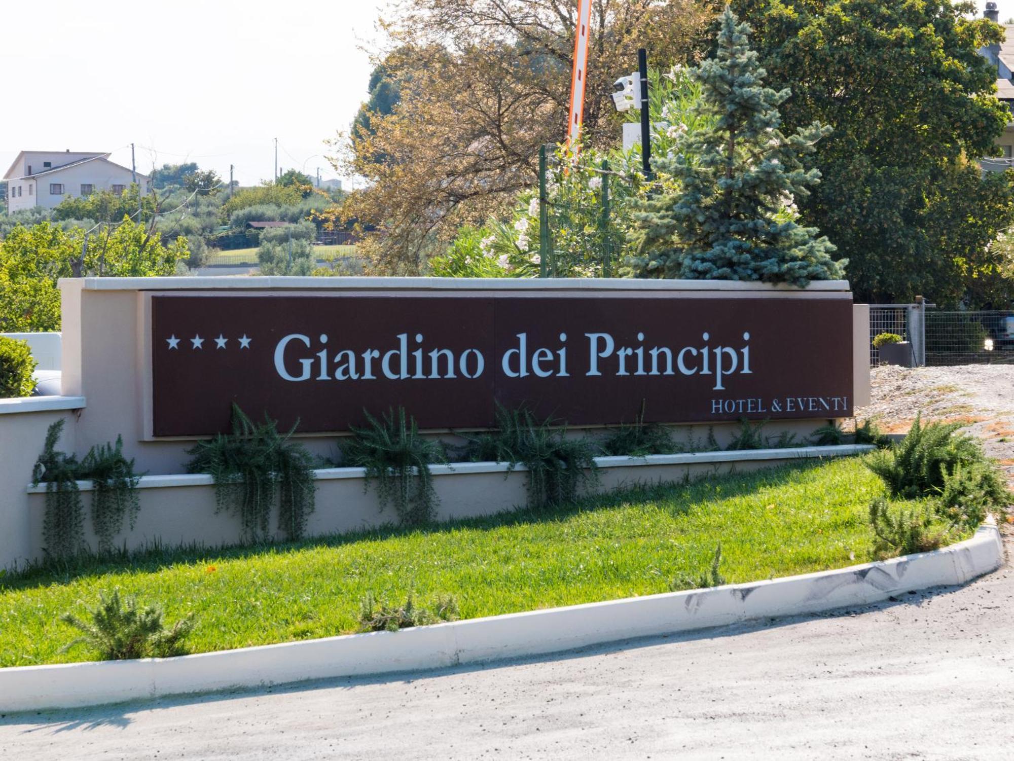 Отель Giardino Dei Principi D'Abruzzo Читта Сань Анджело Экстерьер фото